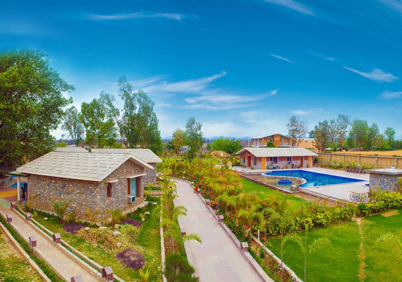 Tag Resorts The Banyan Retreat Rāmnagar Exterior foto